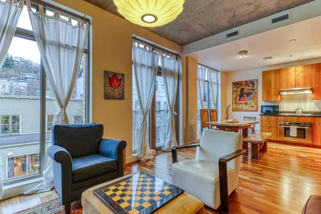 Oak Street Lofts Hotel Hood River Bagian luar foto